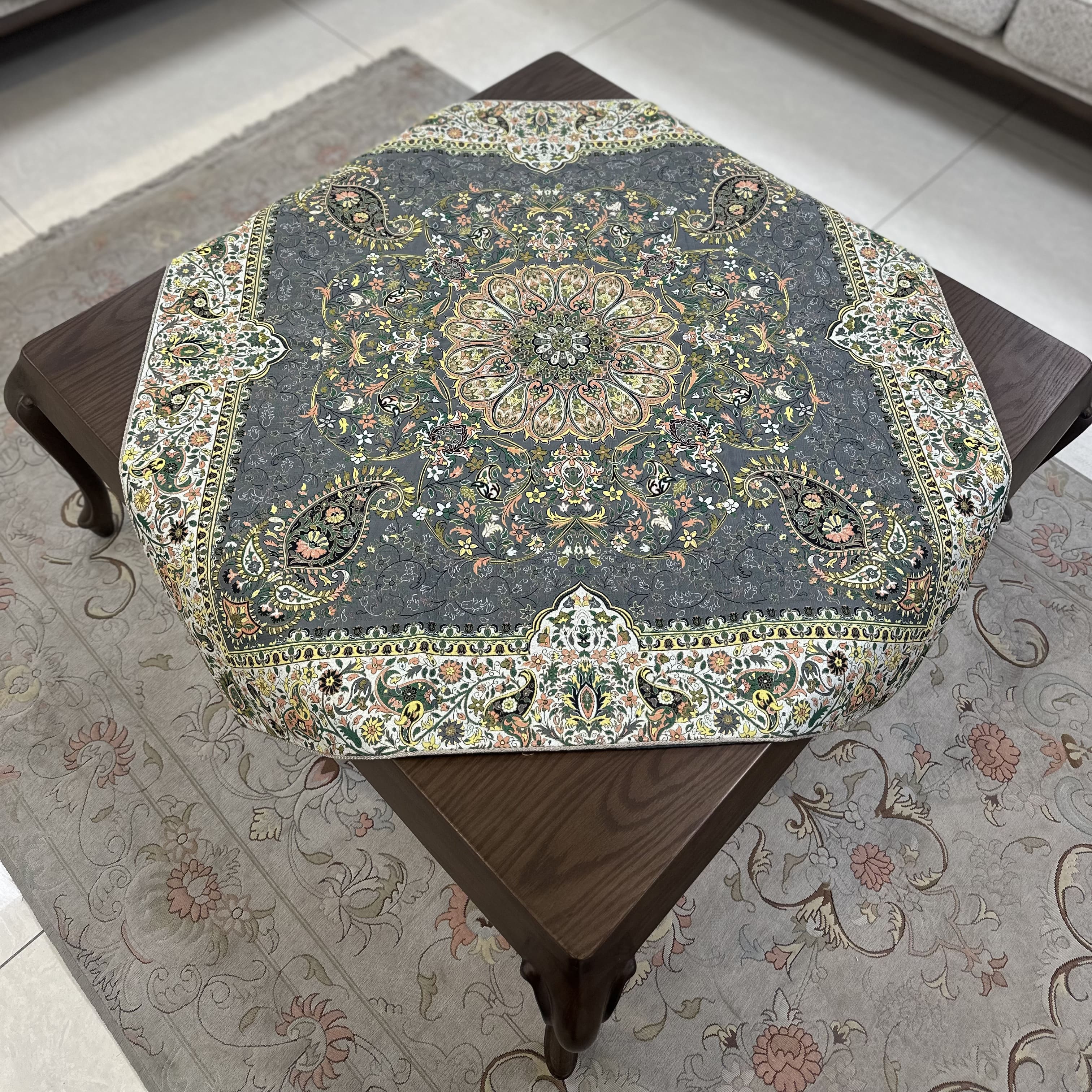 رومیزی مربعی طرح افشار