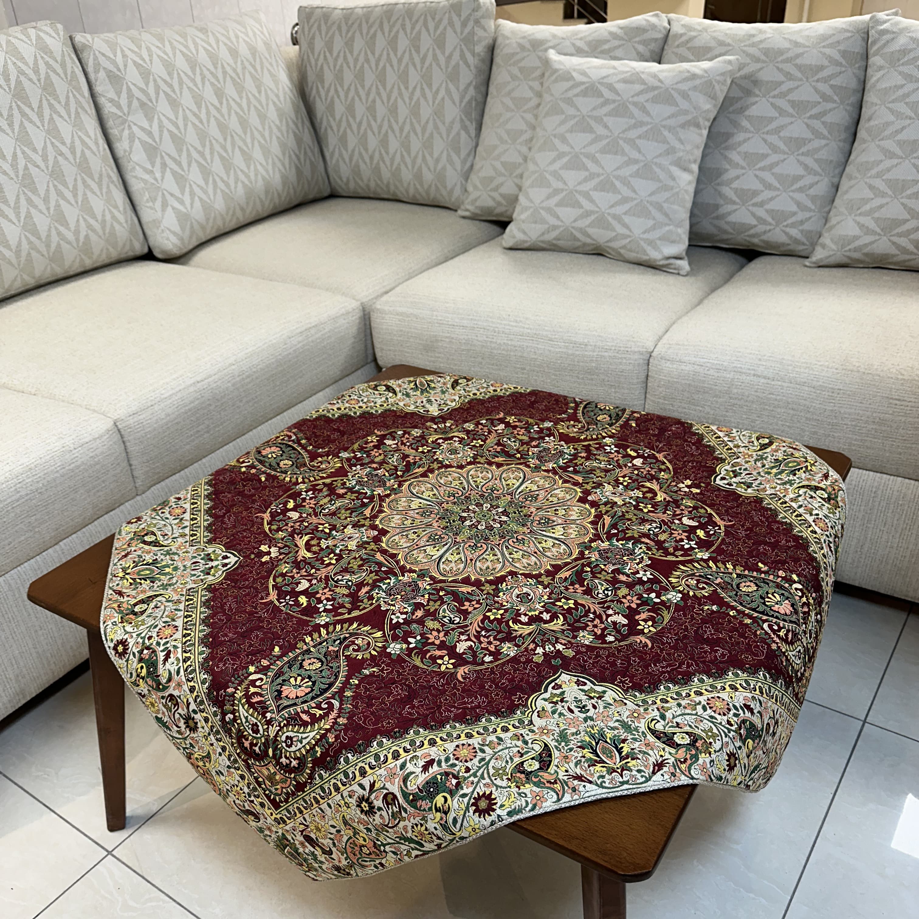 رومیزی مربعی طرح افشار